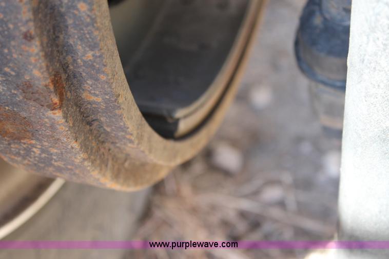 image for item C3638 2001 Peterbilt 387 semi truck