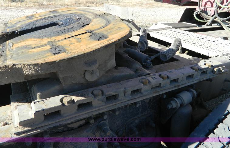 image for item D6083 2005 Freightliner Century Class ST120 semi truck