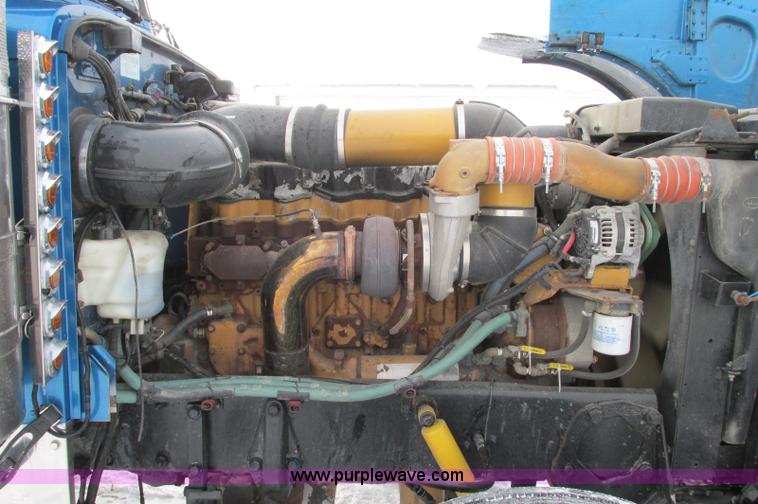 image for item E5241 2001 Peterbilt 379 semi truck