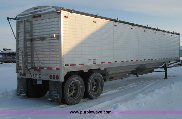 image for item E5242 2011 Timpte tandem axle hopper bottom trailer