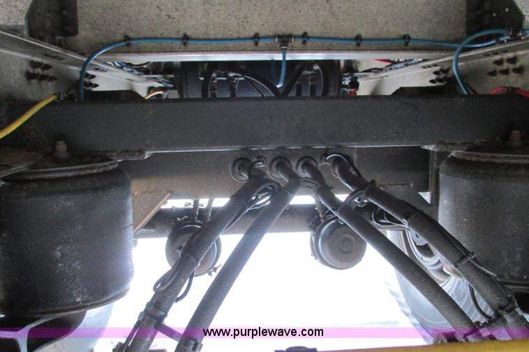 image for item E5242 2011 Timpte tandem axle hopper bottom trailer