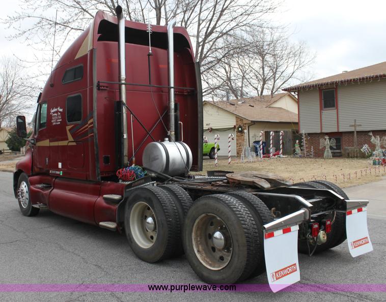 image for item G4454 1997 Kenworth T2000 semi truck