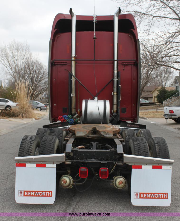 image for item G4454 1997 Kenworth T2000 semi truck
