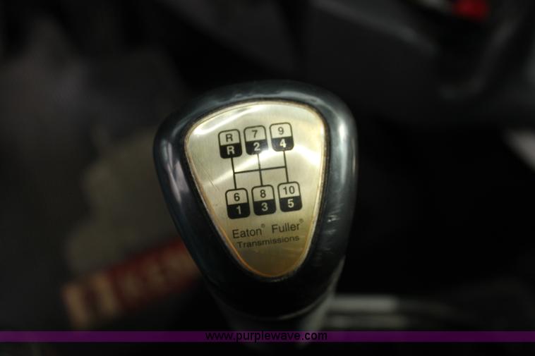 image for item G4454 1997 Kenworth T2000 semi truck