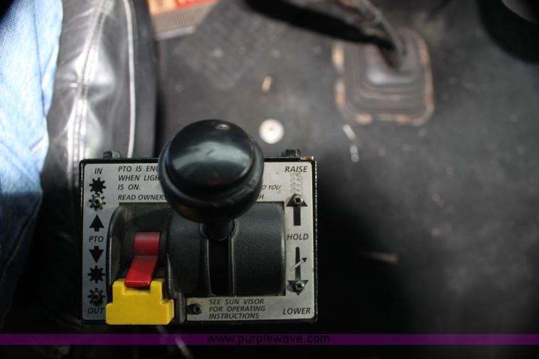 image for item G4454 1997 Kenworth T2000 semi truck