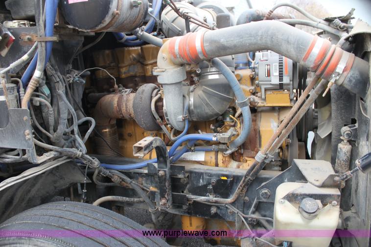 image for item G4454 1997 Kenworth T2000 semi truck