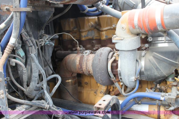 image for item G4454 1997 Kenworth T2000 semi truck