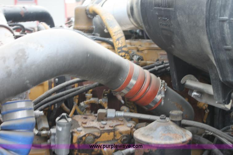 image for item G4454 1997 Kenworth T2000 semi truck