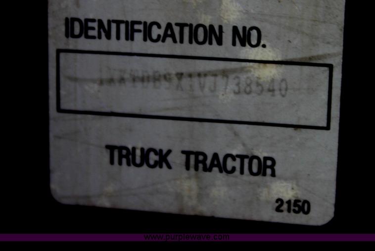 image for item G4454 1997 Kenworth T2000 semi truck