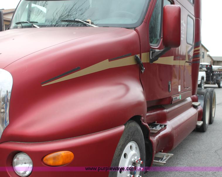 image for item G4454 1997 Kenworth T2000 semi truck