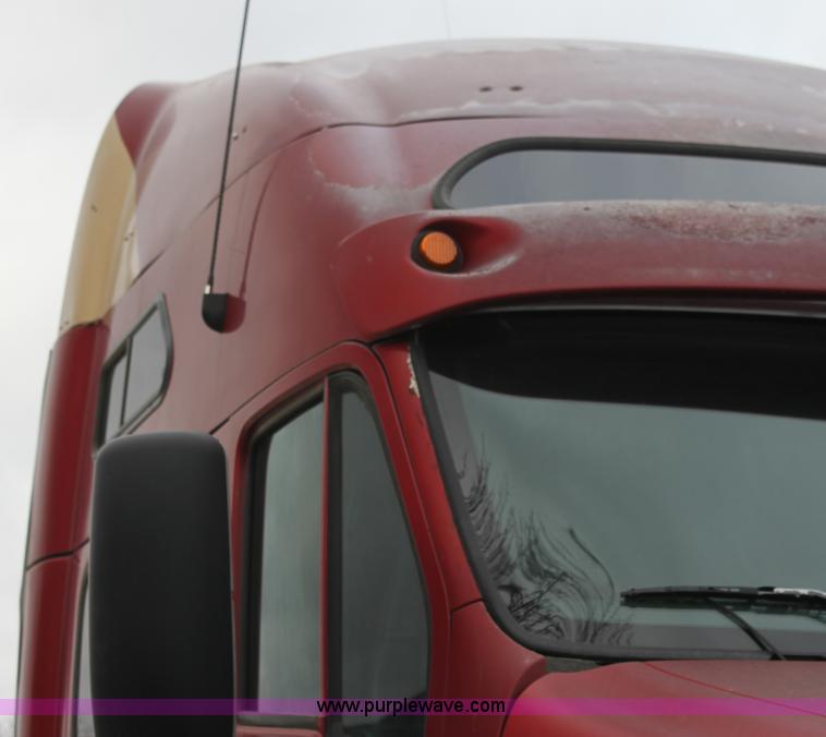 image for item G4454 1997 Kenworth T2000 semi truck