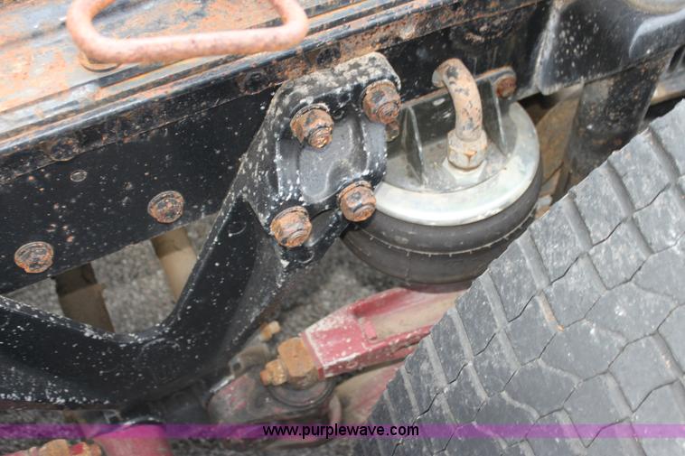 image for item G4454 1997 Kenworth T2000 semi truck