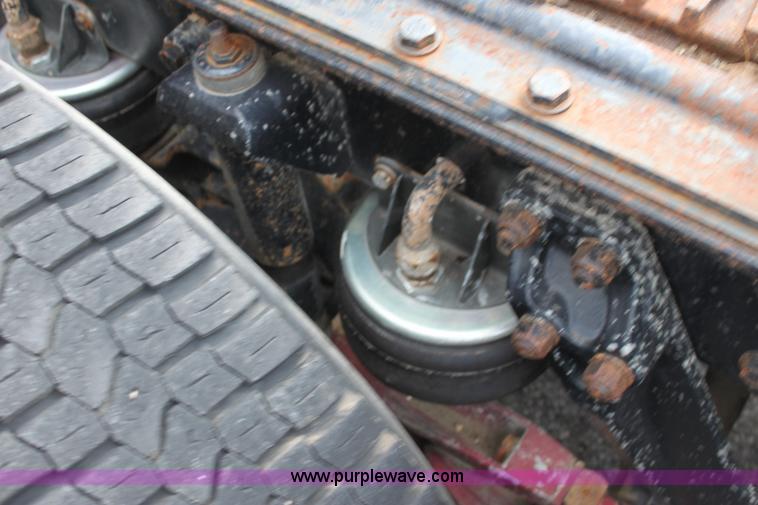 image for item G4454 1997 Kenworth T2000 semi truck