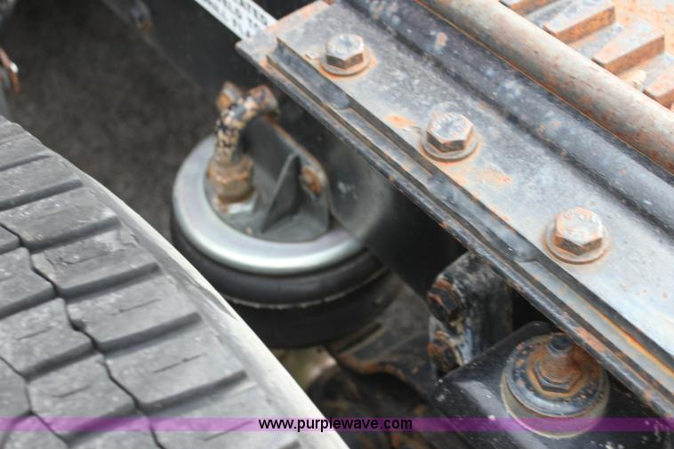 image for item G4454 1997 Kenworth T2000 semi truck