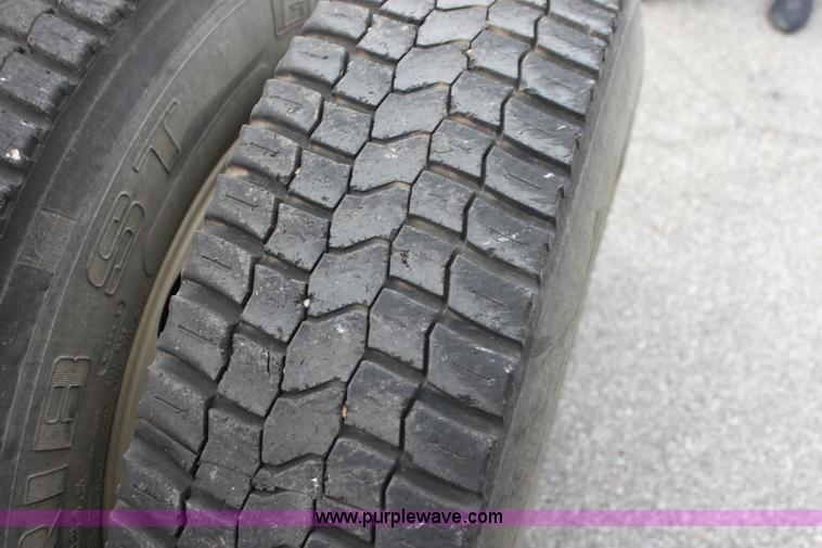 image for item G4454 1997 Kenworth T2000 semi truck