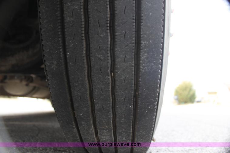 image for item G4454 1997 Kenworth T2000 semi truck