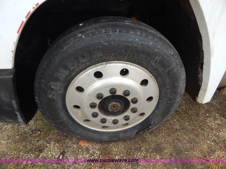 image for item H3883 1990 Freightliner FLD semi truck