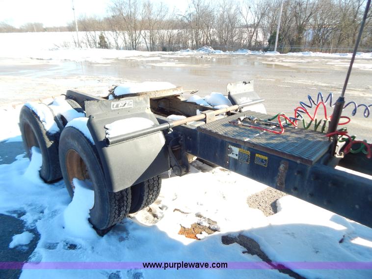 image for item H3908 1992 Mack CH613 semi truck