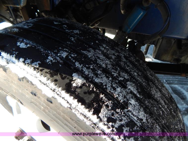 image for item H3912 1998 Peterbilt 377 semi truck