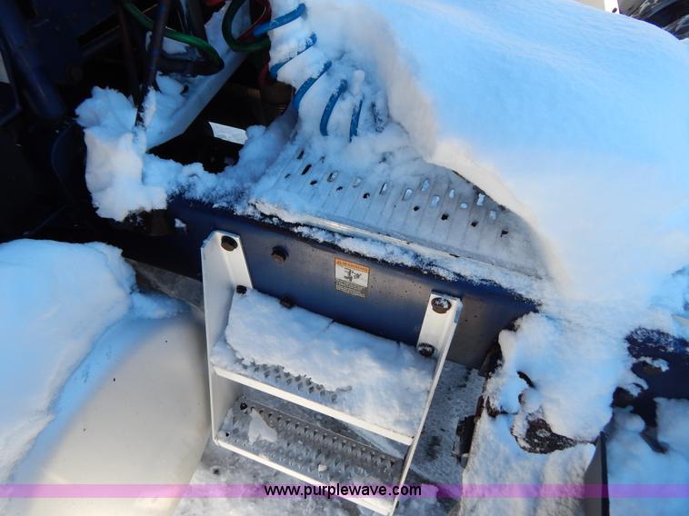 image for item H3912 1998 Peterbilt 377 semi truck