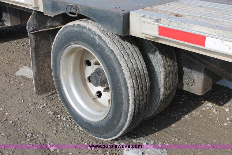 image for item H8356 2000 Transcraft 48' spread axle drop deck trailer