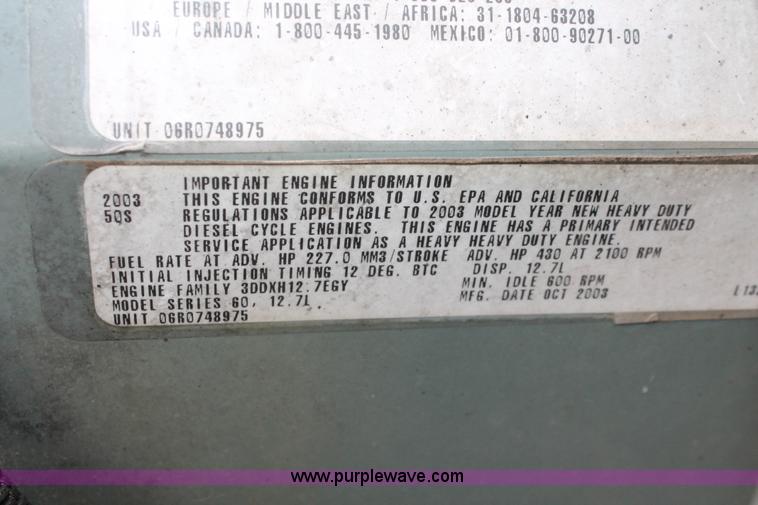 image for item H8361 2004 Freightliner Columbia CL120 semi truck