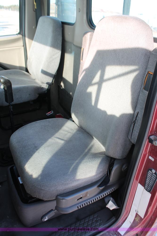 image for item H8373 2005 Sterling AT9500 semi truck