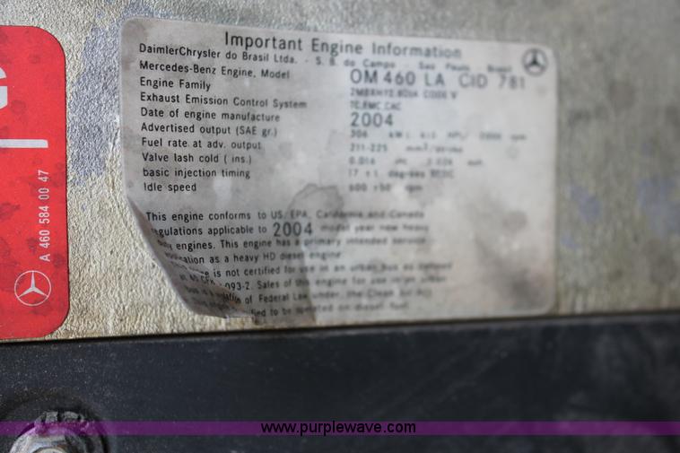 image for item H8373 2005 Sterling AT9500 semi truck