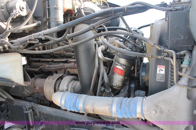 image for item H8373 2005 Sterling AT9500 semi truck