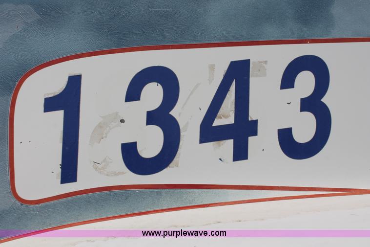 image for item H8375 1992 Mack CH613 semi truck