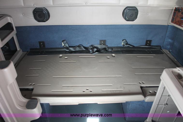 image for item H8376 2007 International 9400i semi truck