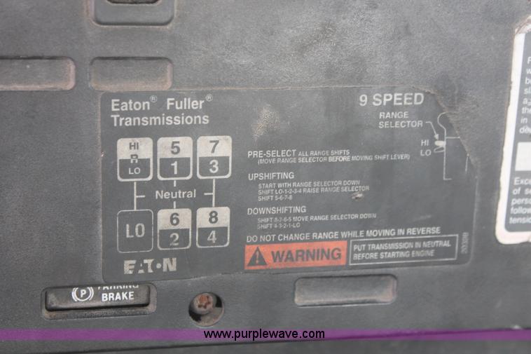 image for item H8380 1997 Mack CH613 semi truck