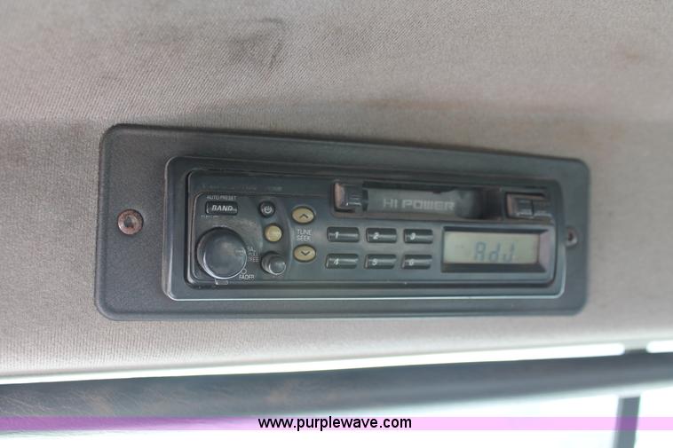 image for item H8381 2000 Mack CH600GK semi truck