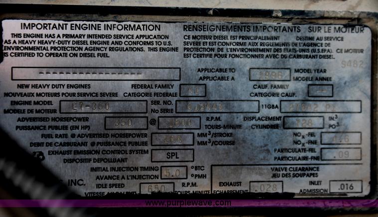 image for item H8383 1997 Mack CH613 semi truck