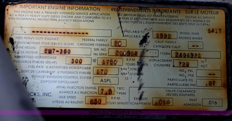 image for item H8384 1992 Mack CH613 semi truck