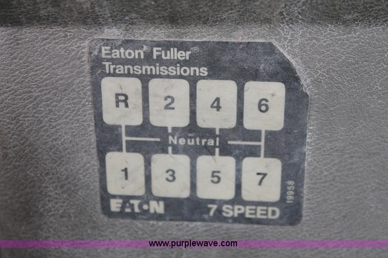 image for item H8385 1992 Mack CH613 semi truck