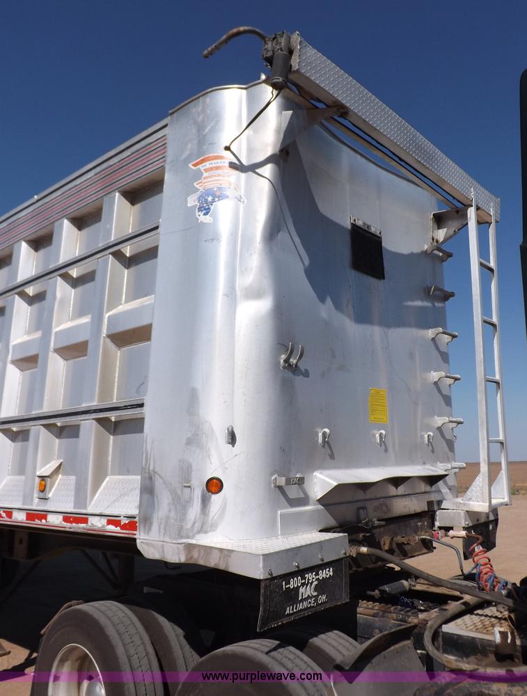image for item I7584 2000 Mack end dump trailer