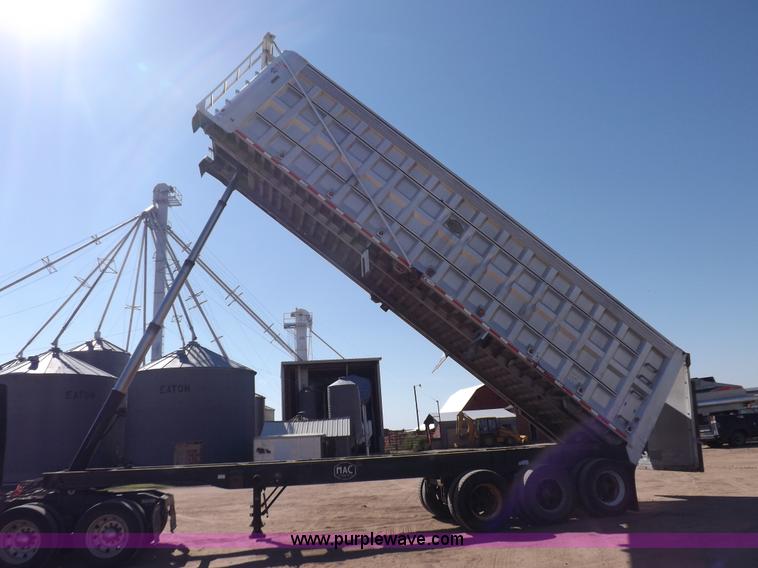 image for item I7584 2000 Mack end dump trailer