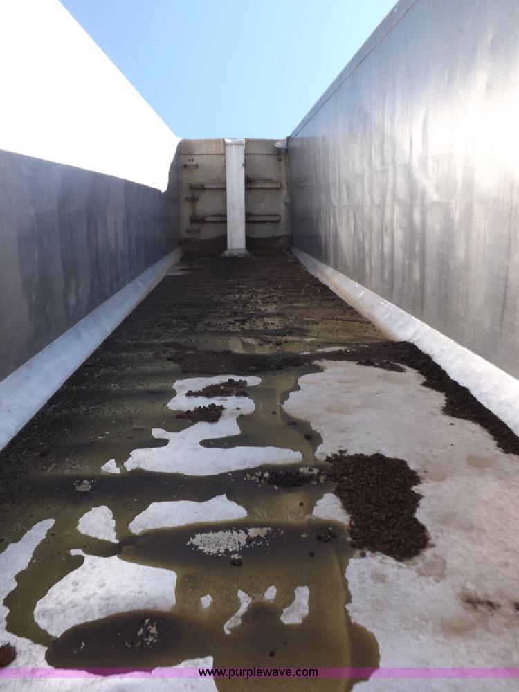 image for item I7584 2000 Mack end dump trailer