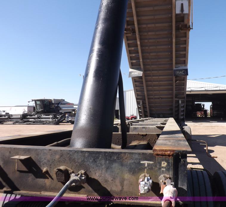 image for item I7584 2000 Mack end dump trailer