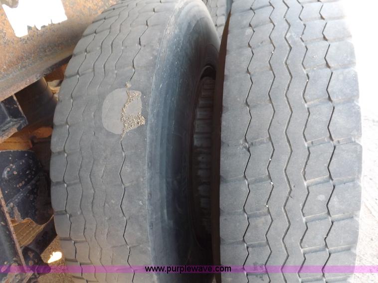 image for item I7584 2000 Mack end dump trailer