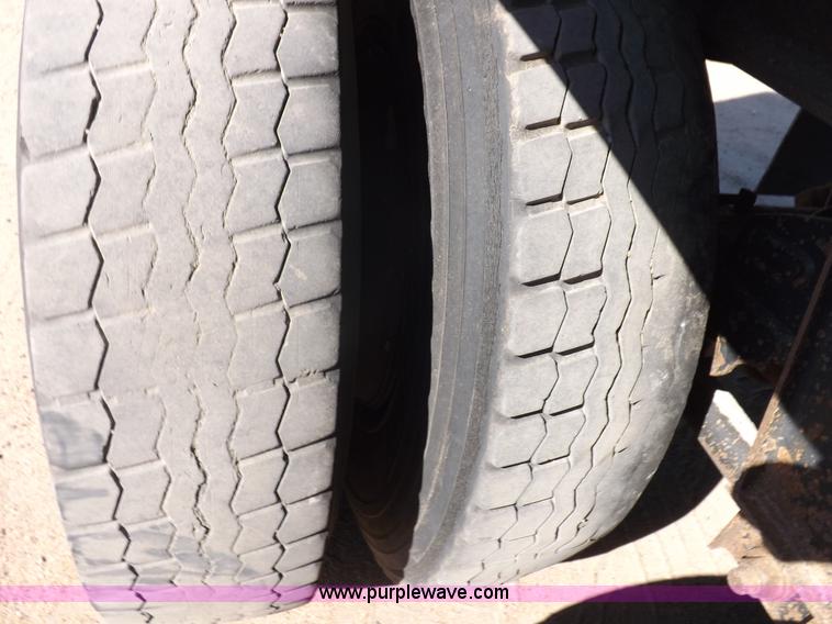 image for item I7584 2000 Mack end dump trailer