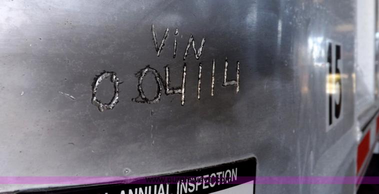 image for item I7584 2000 Mack end dump trailer