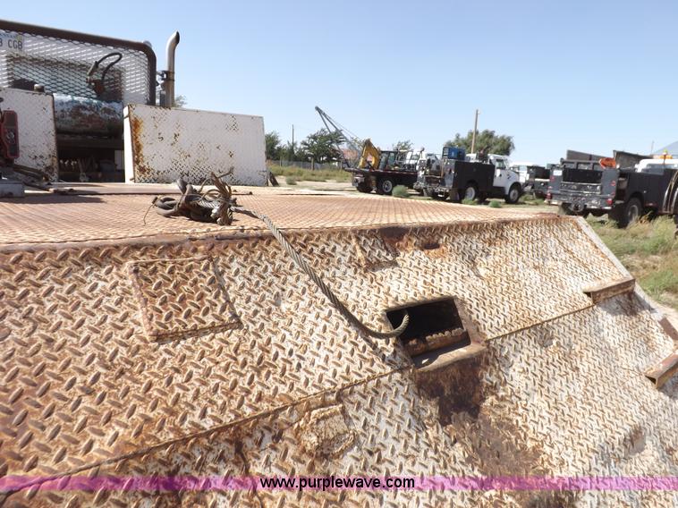 image for item I8481 1984 Wilson MovAll hydraulic trailer