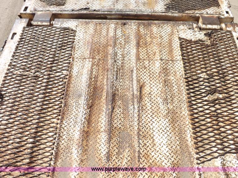 image for item I8481 1984 Wilson MovAll hydraulic trailer