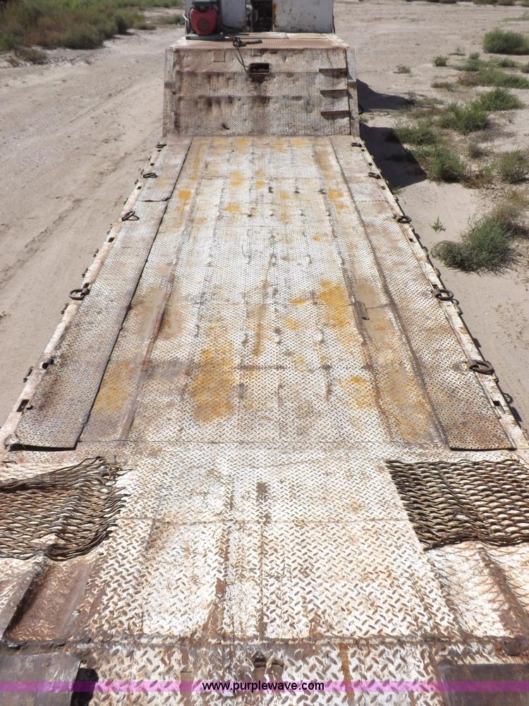 image for item I8481 1984 Wilson MovAll hydraulic trailer