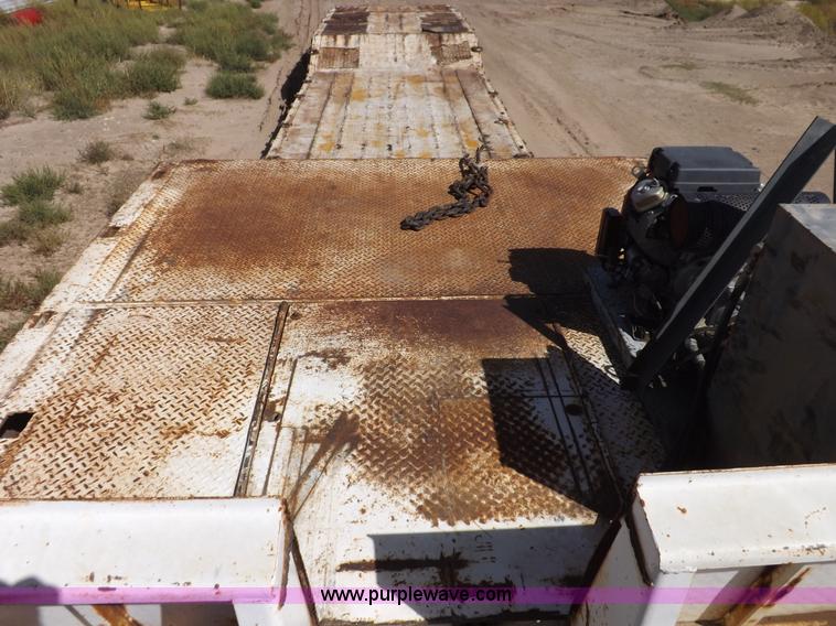 image for item I8481 1984 Wilson MovAll hydraulic trailer