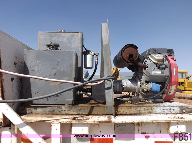 image for item I8481 1984 Wilson MovAll hydraulic trailer