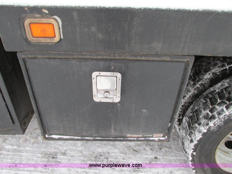 image for item G9180 2007 Ford F550 service truck