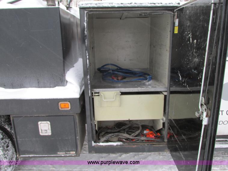 image for item G9180 2007 Ford F550 service truck